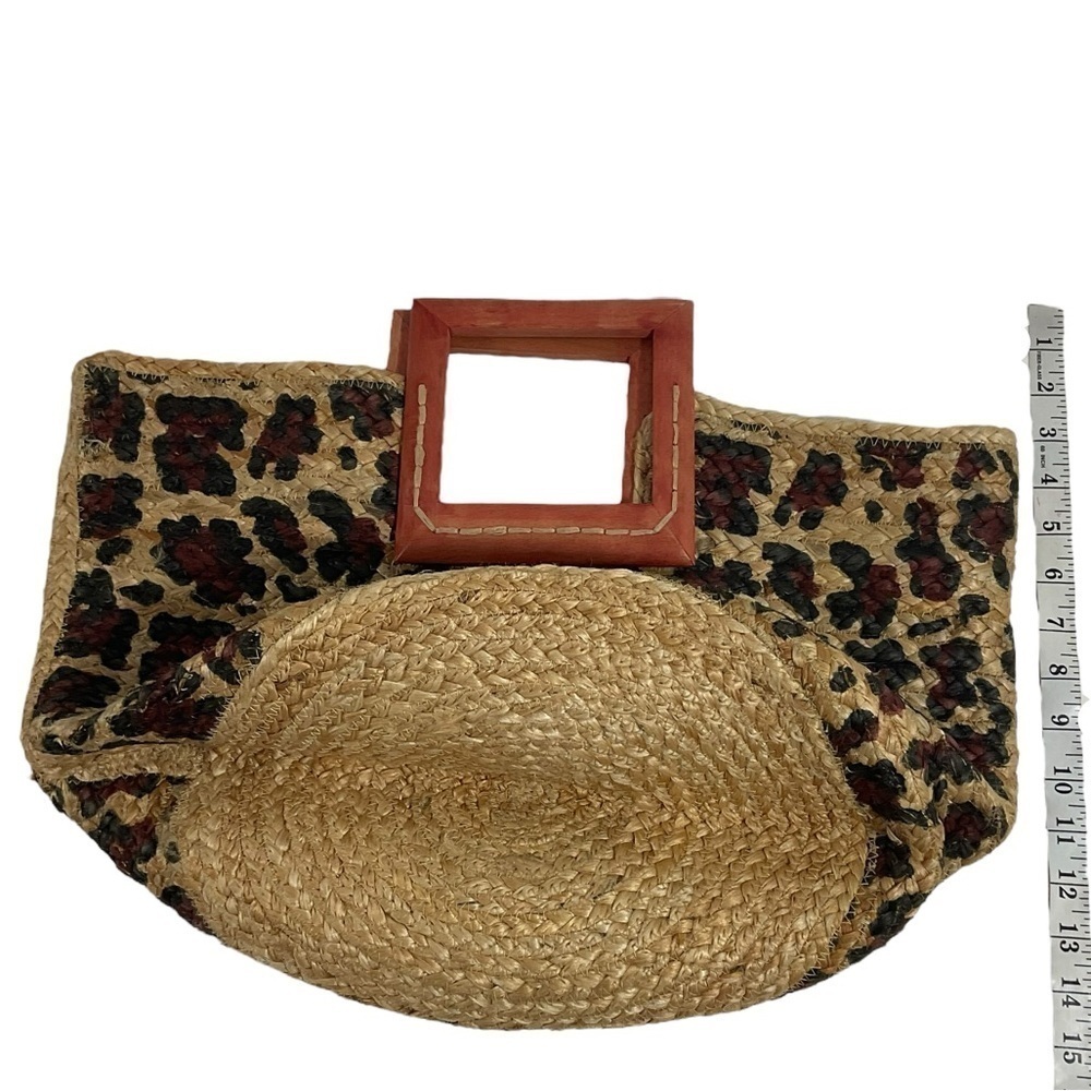 Stylish Alba Jute Tote Bag with Wooden Handles Leopard Print - Picture 14 of 16